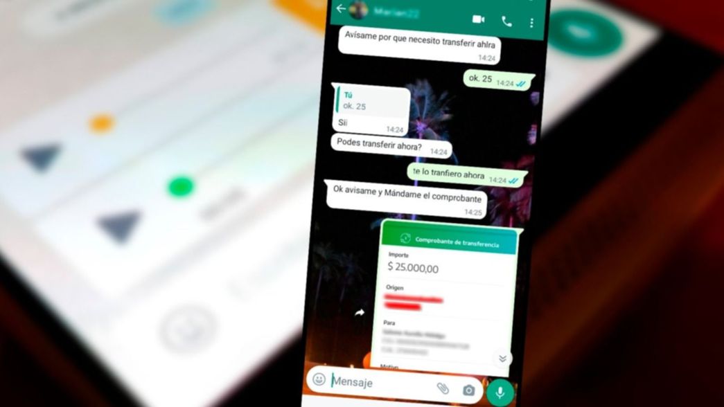 Se hicieron pasar por su hermano y estafaron por WhatsApp a una platense por 25.000 pesos