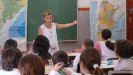 los docentes dicen que el aumento del 25% alivia pero es insuficiente los docentes dicen que el aumento del 25% alivia pero es insuficiente