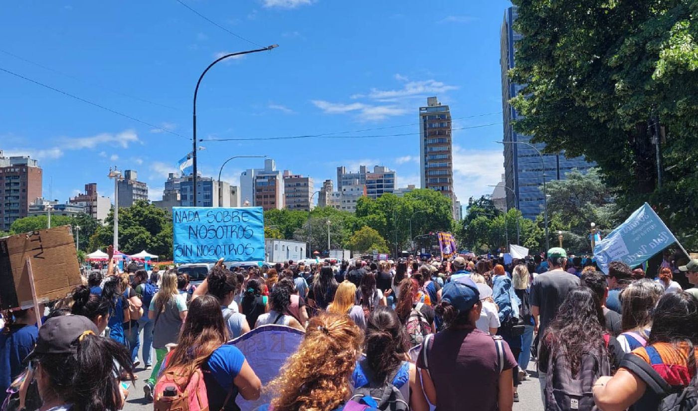 Docentes especiales contra gobierno provincial.jpg