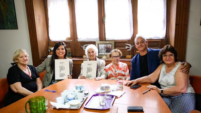 por el derecho de un ambiente sano en las infancias: daniela vilar firmo un convenio junto a estela de carlotto