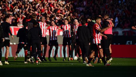 Estudiantes Gimnasia Clásico platense festejos (2).JPG