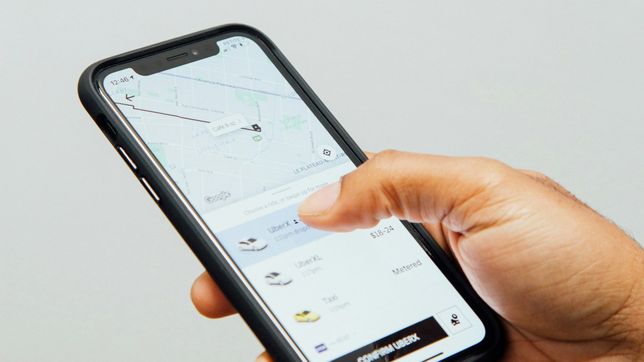 reclaman la regularizacion de uber y otras apps de transporte en la plata