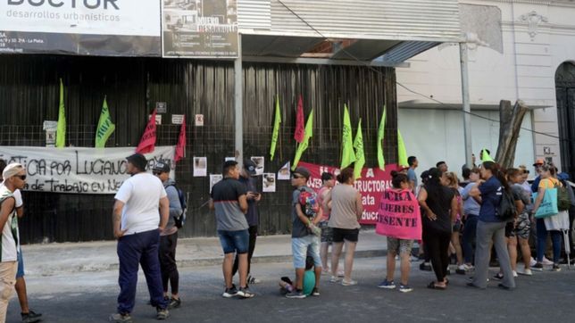 un sector de la uocra marcho y pidio justicia por la muerte del albanil en la plata