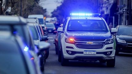 Falsos policías dieron un millonario golpe a un comerciante de La Plata