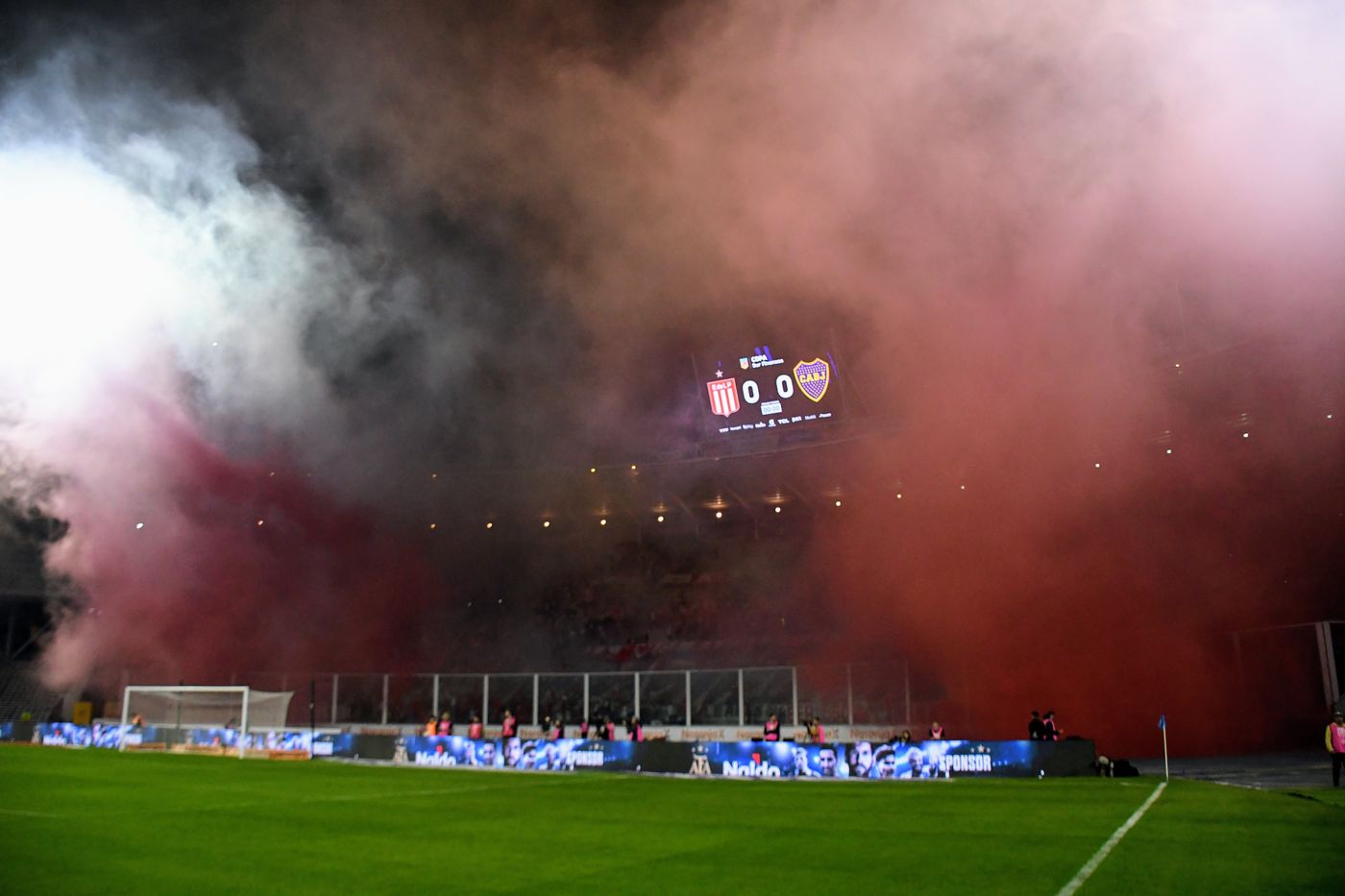 Estudiantes Boca hinchada 2.JPG