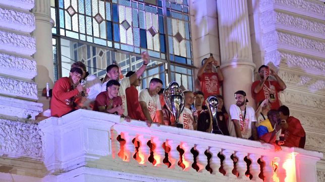 las fotos de los festejos del pincha en plaza moreno