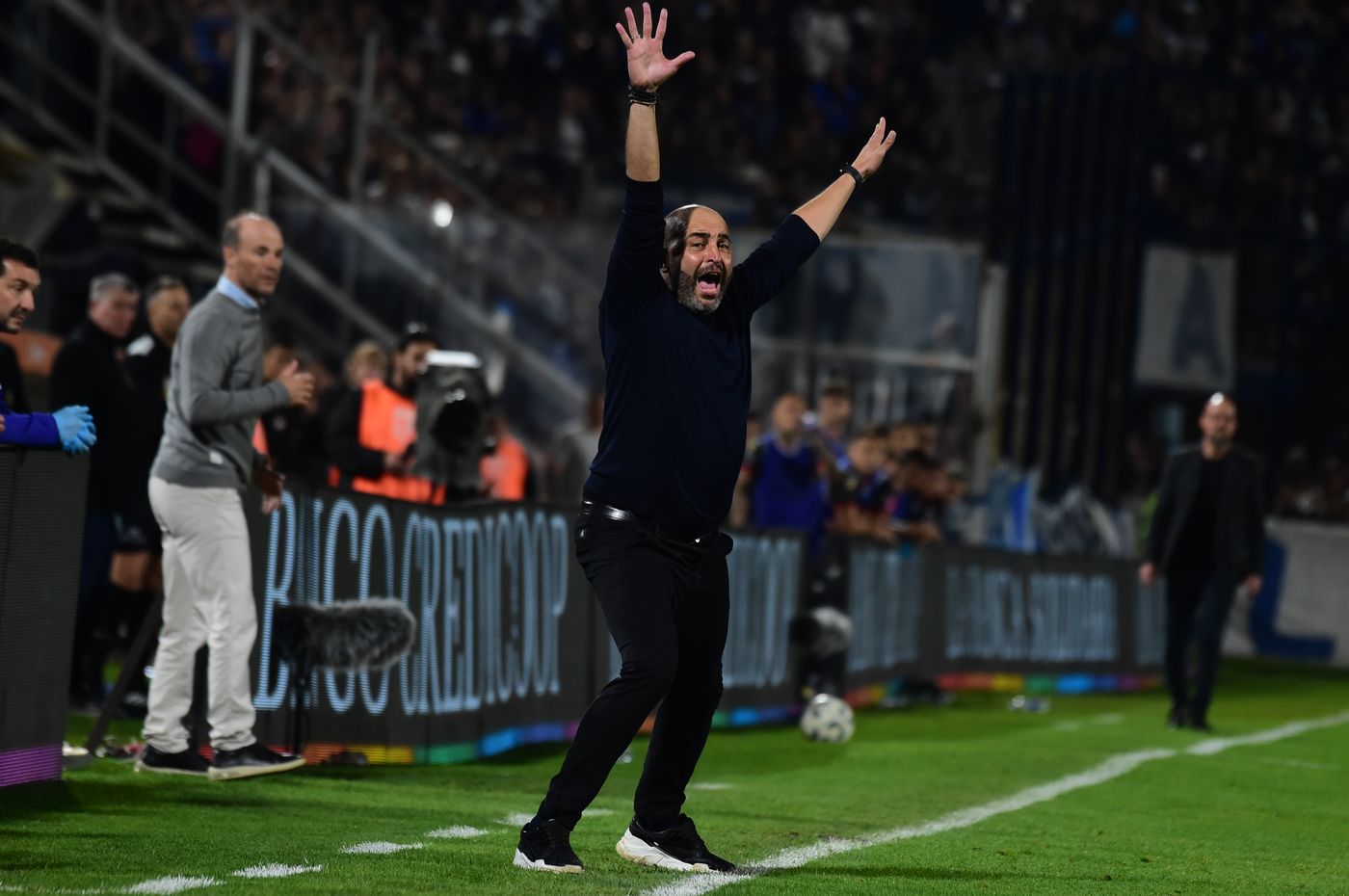 Gimnasia Barracas Central festejos (3) Méndez.JPG