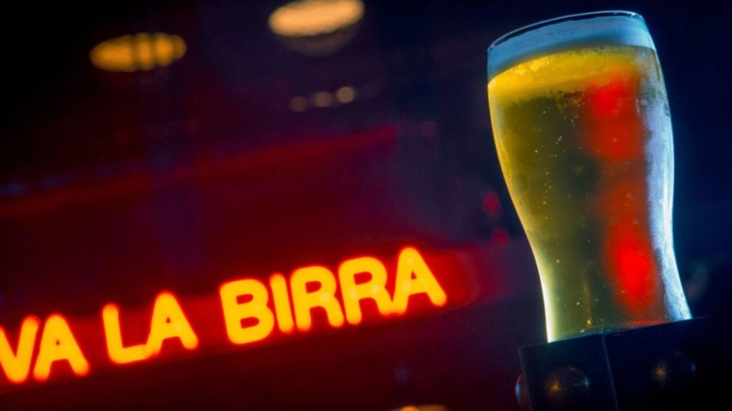 Happy hour extendido y cuádruple apertura: llega La Birrería a La Plata