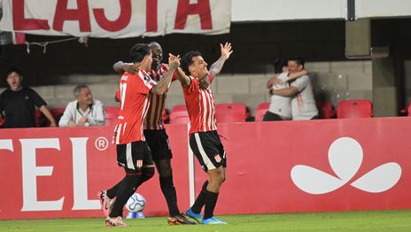 Estudiantes va en busca de la clasificación ante la Gloria del Traductor Flores Estudiantes va en busca de la clasificación ante la Gloria del Traductor Flores