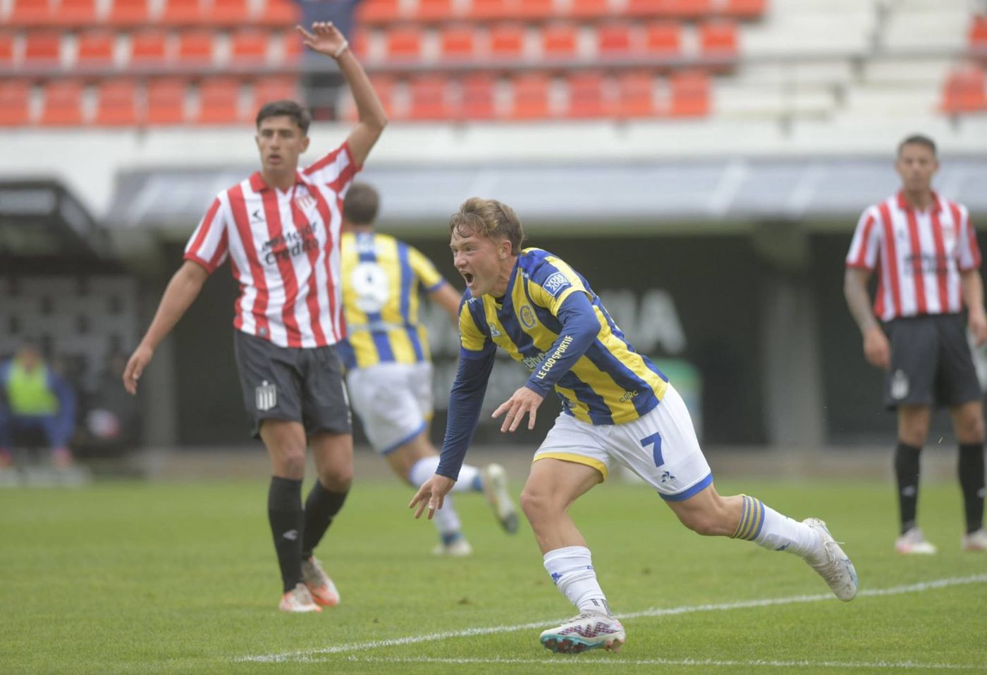 Estudiantes Rosario Reserva.jpg