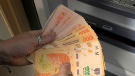 un sector de trabajadores alcanzo un salario basico de casi un millon de pesos un sector de trabajadores alcanzo un salario basico de casi un millon de pesos