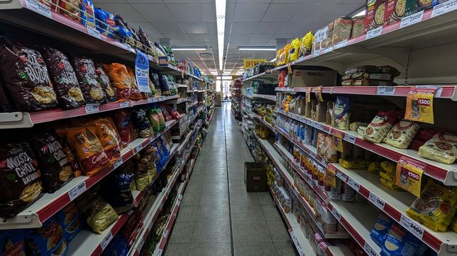 el consumo masivo se desplomo un 20,4% en octubre pese a la baja inflacion