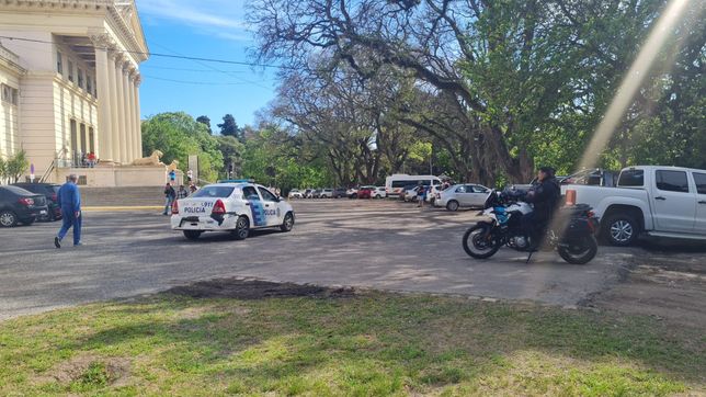 reforzaron la seguridad en el bosque despues del escandalo con una banda de motoqueros