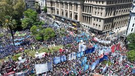 la cgt amenaza con impulsar un nuevo paro por el salario minimo, vital y movil la cgt amenaza con impulsar un nuevo paro por el salario minimo, vital y movil