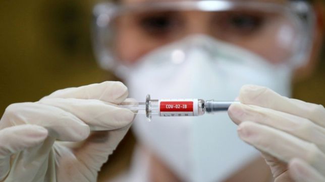 creen que la mutacion genetica del coronavirus podria haberlo hecho mas contagioso