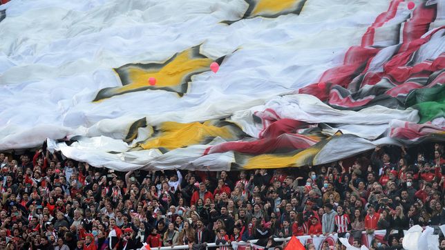 0221.com.ar | Hinchada Estudiantes (5).JPG