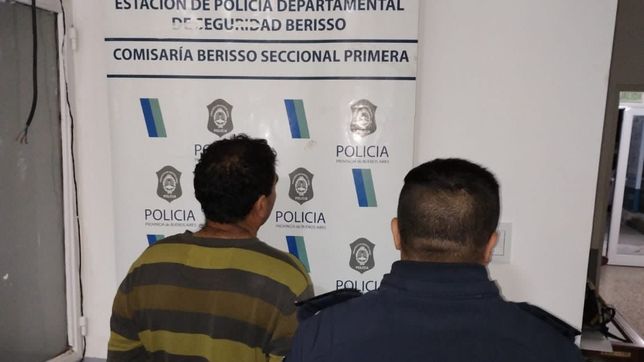 lo pararon manejando borracho, intento coimear a la policia y termino preso