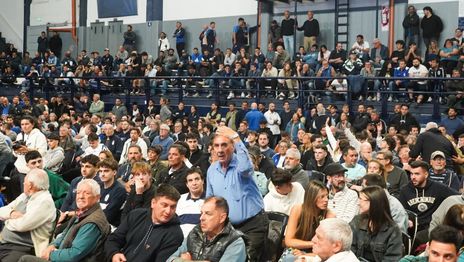 Todos los videos del escándalo en la Asamblea de Gimnasia Todos los videos del escándalo en la Asamblea de Gimnasia