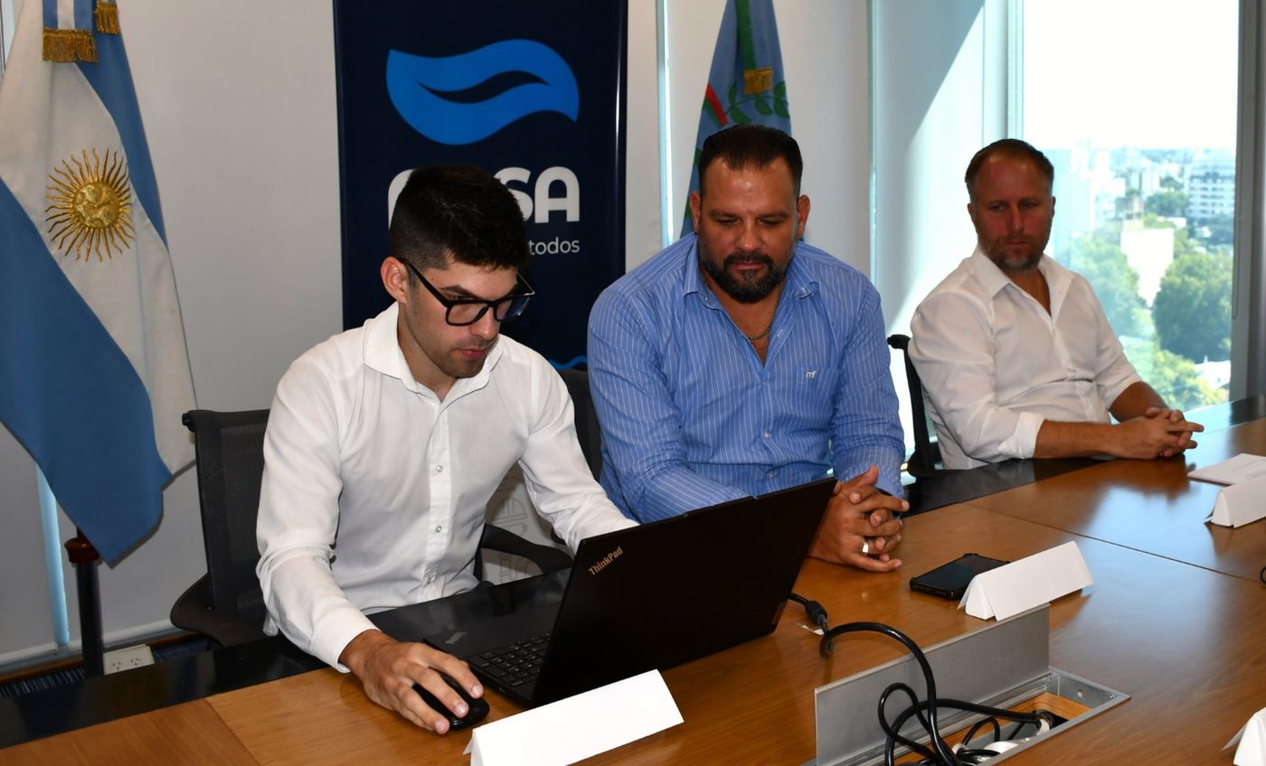 Los directivos de ABSA en la apertura de las licitaciones