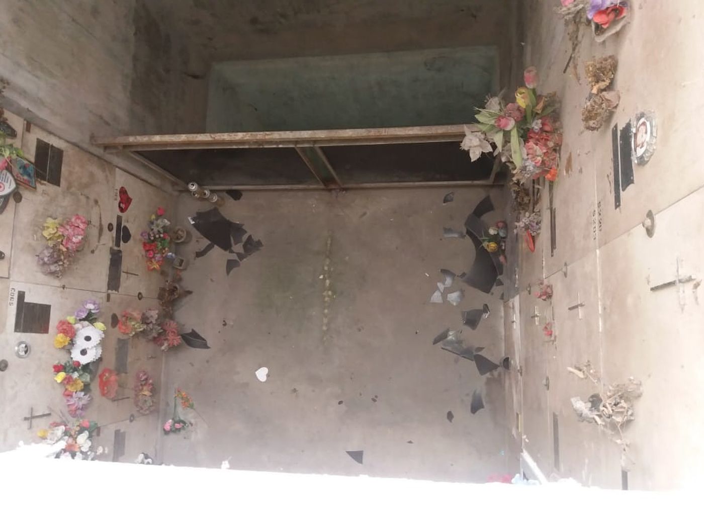 Un sepulturero cayó 6 metros en el Cementerio de La Plata y tuvo que ser trasladado al hospital.