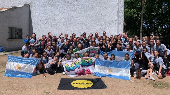 bailarines de la plata se consagraron en uruguay y ahora competiran en mexico