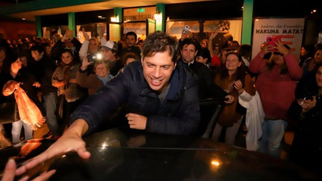 Axel Kicillof lanzó su sitio web y pide colaboración económica para su campaña