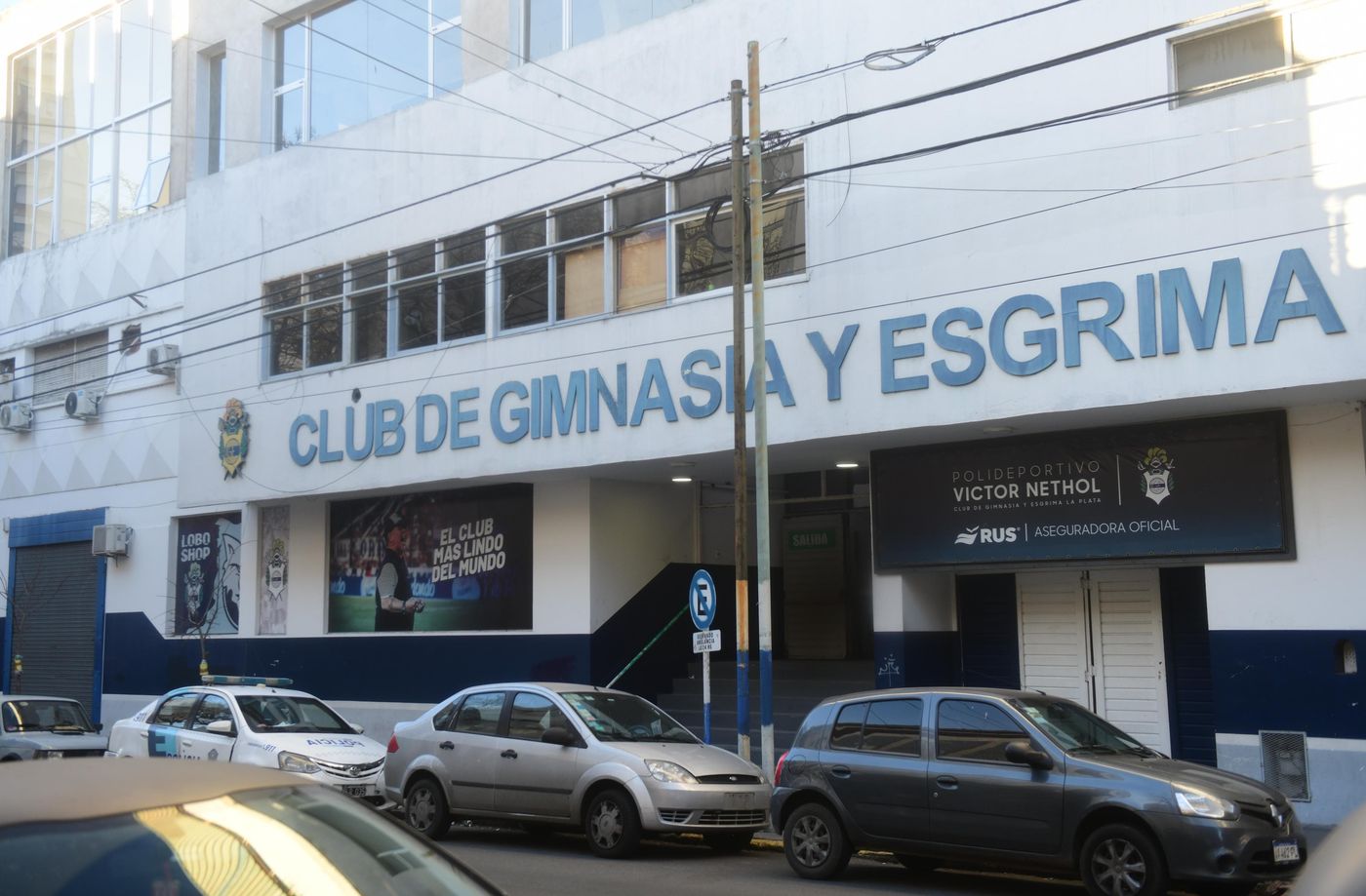 Gimnasia sede móvil policial 2.jpeg