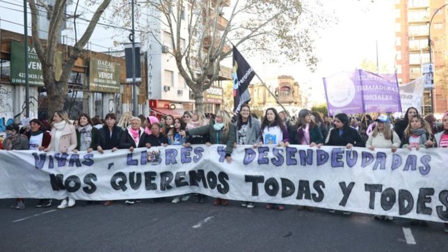 miles de mujeres coparon las calles de la plata en una nueva jornada de ni una menos