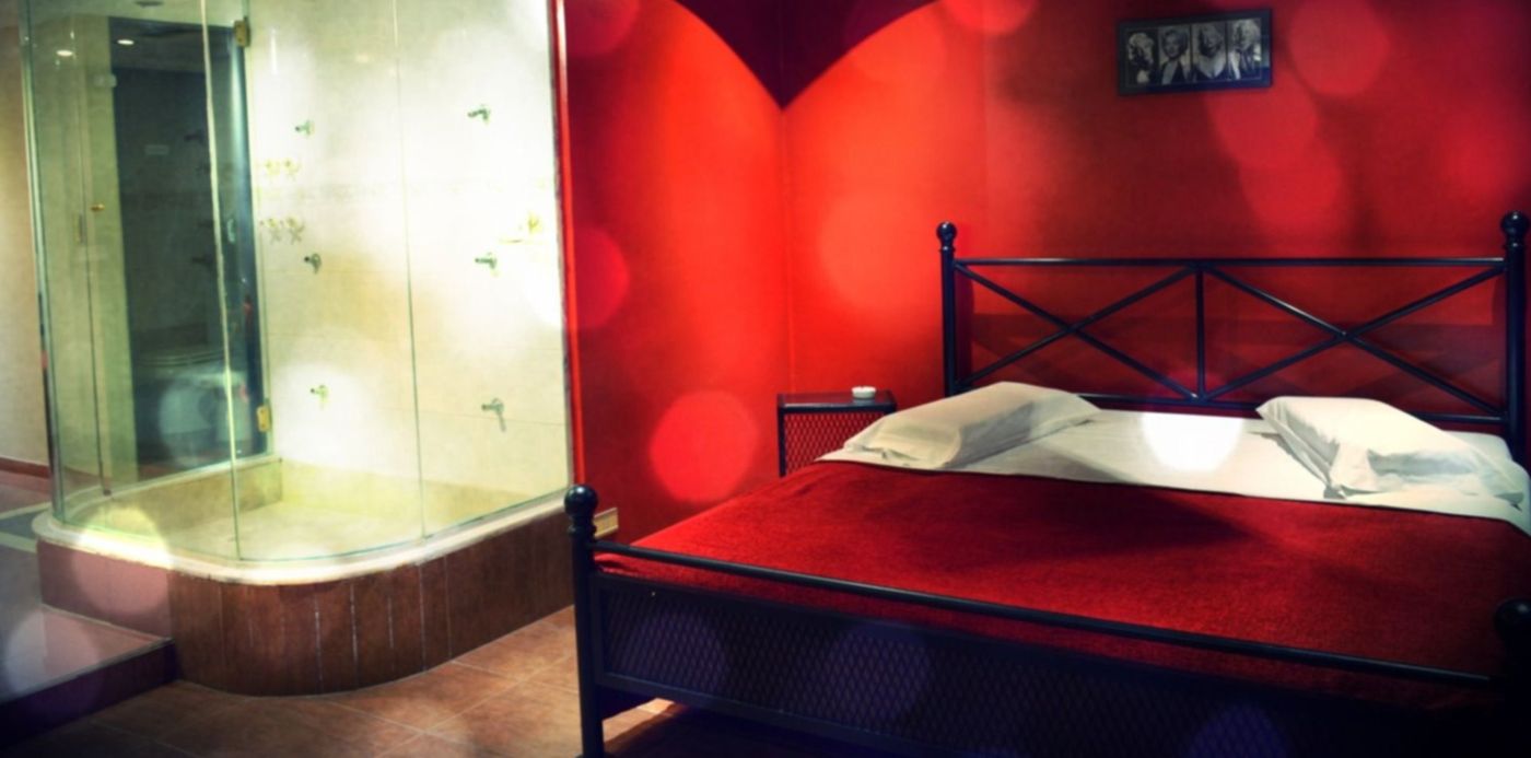 1683546724677.jpg?x=10&y=257&width=1480&height=740&rotate=0&scaleX=1&scaleY=1&ow=1500&oh=997&&cw=1920&ch=950