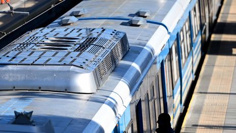 Una formación del Tren Roca atropelló y mató a un peatón en Quilmes y el servicio está demorado Una formación del Tren Roca atropelló y mató a un peatón en Quilmes y el servicio está demorado