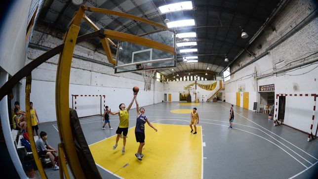 piden saber a que clubes llego el fondo del deporte que se financia con el estacionamiento medido