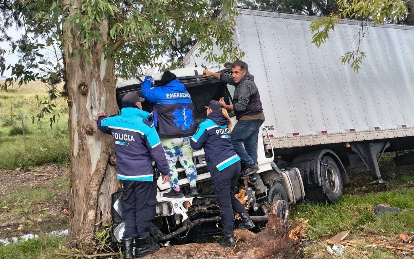 camión chocó en ruta 2