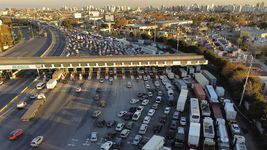 hubo cortes y demoras en la autopista la plata - buenos aires tras un accidente en el que murio un nene de 9 anos hubo cortes y demoras en la autopista la plata - buenos aires tras un accidente en el que murio un nene de 9 anos