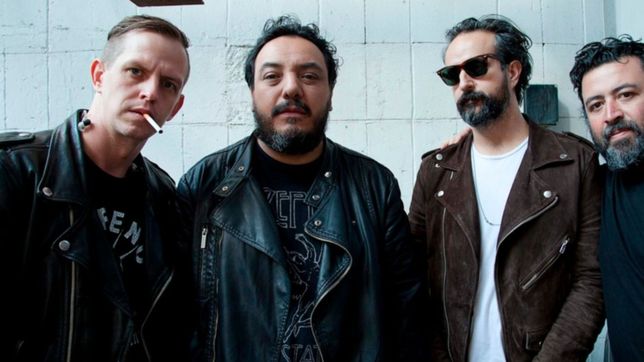 que hago miercoles: dia de lujo con molotov, las peliculas que se despiden del cine y mas musica