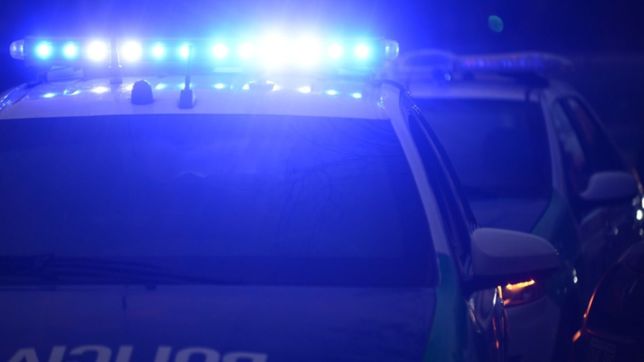 un policia baleo la casa de su ex, luego la de su exsuegra y se entrego en villa elvira