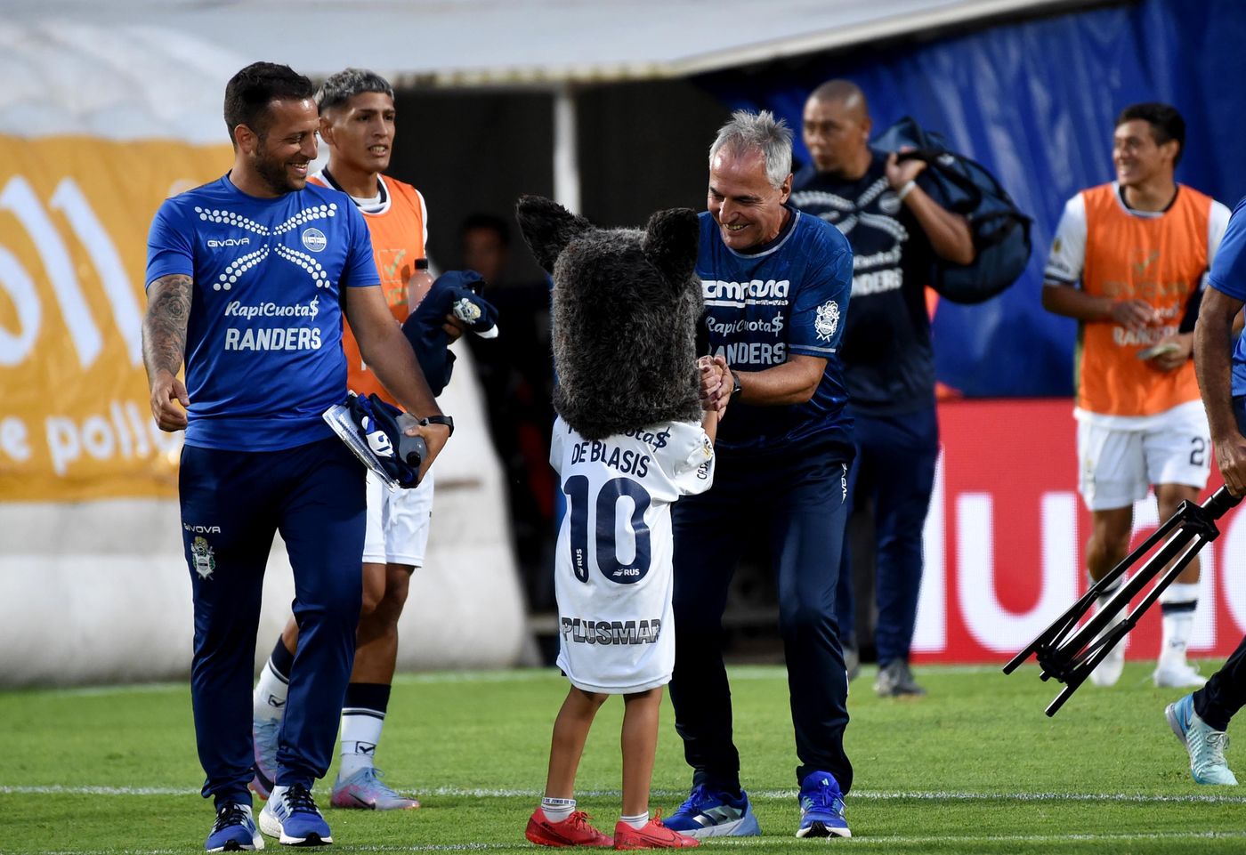Gimnasia Estudiantes Madelón Lobito.JPG