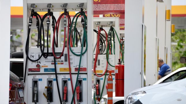 ¿a que hora cerraran las estaciones de servicio durante navidad y ano nuevo?