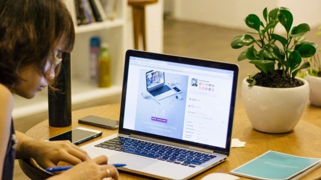 ¿quienes y como pueden comprar notebooks con los nuevos creditos de la anses?