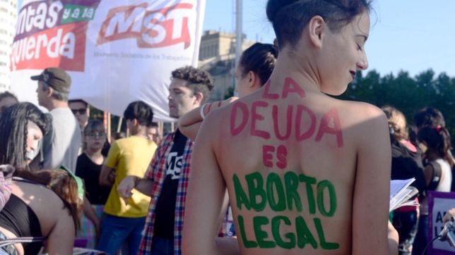 la plata se suma al panuelazo verde por el dia de accion por la salud de las mujeres