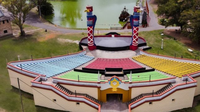 pintura de colores llamativos y mantenimiento integral: asi luce el anfiteatro de la repu