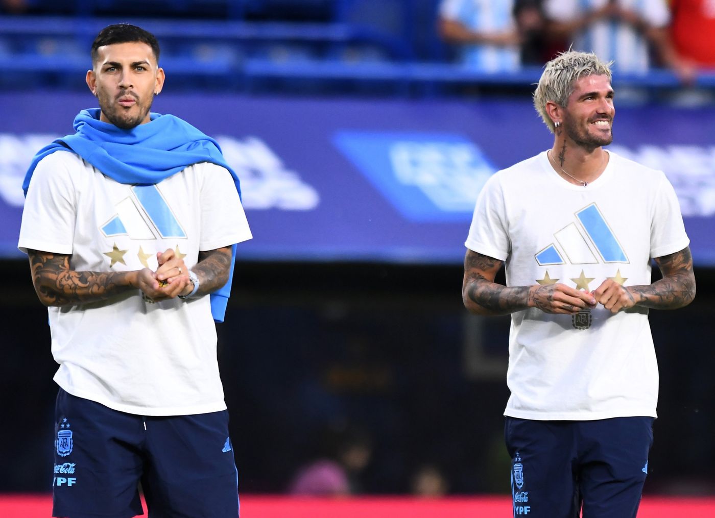 De Paul Paredes caramelos Selección argentina.jpg