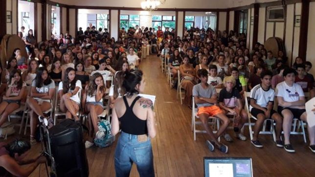 tras los casos de acoso, la defensoria capacito a 300 deportistas del club universitario