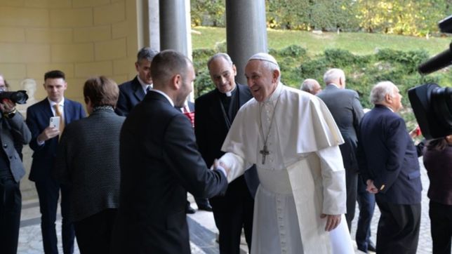 la intimidad del encuentro del ministro formado en la plata con el papa francisco