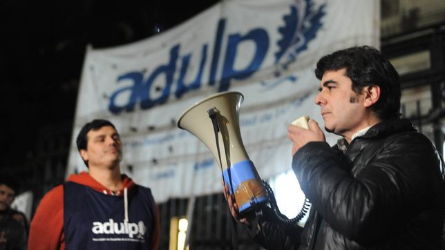 0221.com.ar | Marcha de antorchas UNLP (35).jpg