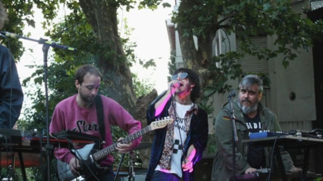 la explicacion de pura vida tras el recital en la calle del ultimo domingo