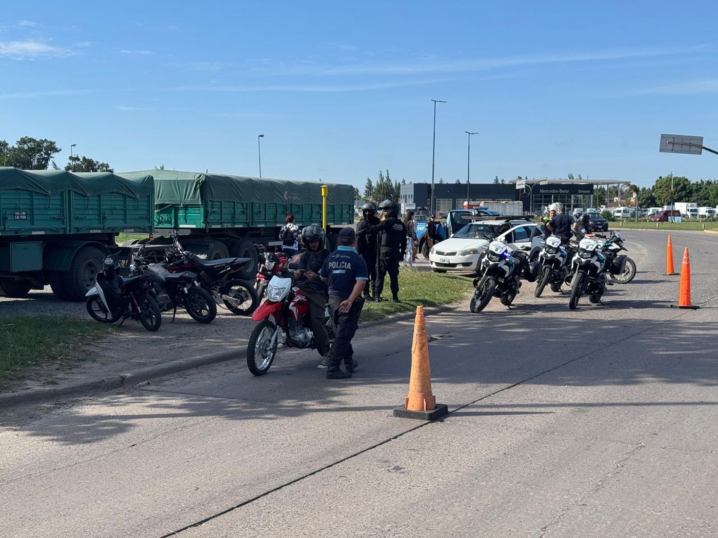 El operativo se realizó por varias horas en distintos accesos de La Plata.