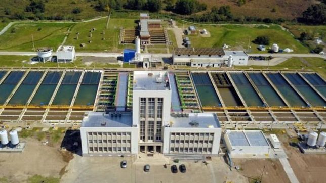 el bajo nivel del rio de la plata podria dejar sin agua a toda la region