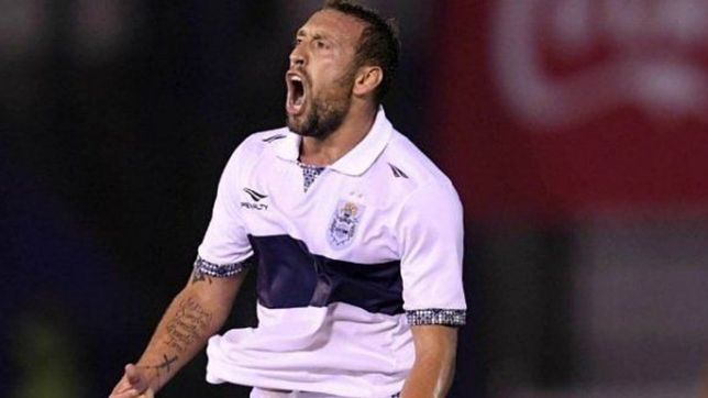 el posteo de brahian aleman a la distancia pero como un hincha mas