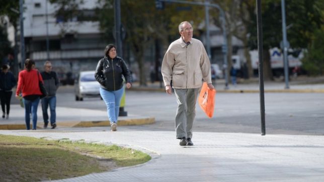 el otono se instalo en la plata ¿puede llover el domingo?