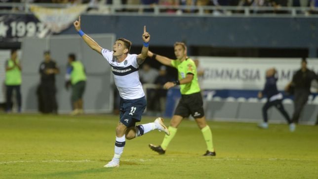 emocion y desahogo: el lobo gano con un agonico gol y estallo el bosque